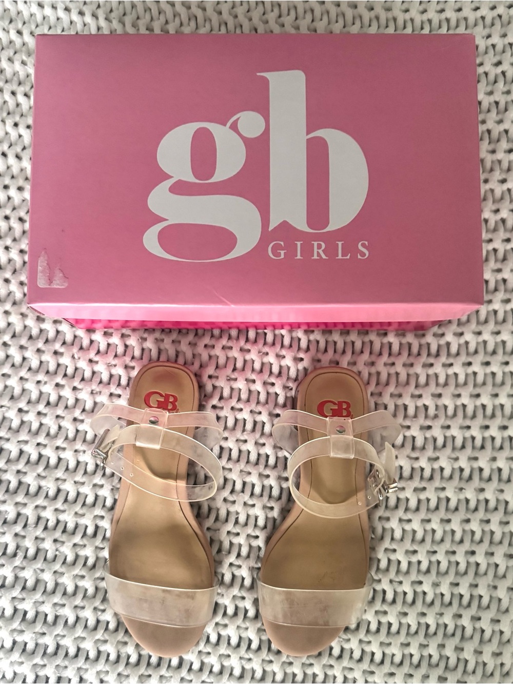 Gianni Bino Girls Clear Strap Sandals with Nude Straps sz 1